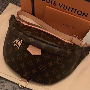 ❌SOLD❌ Louis Vuitton Bum Bag